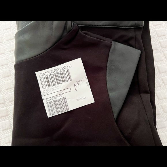 Lisa Rinna Collection Ponte Little Black Dress with Faux Leather Trim Size 8 - Picture 8 of 9